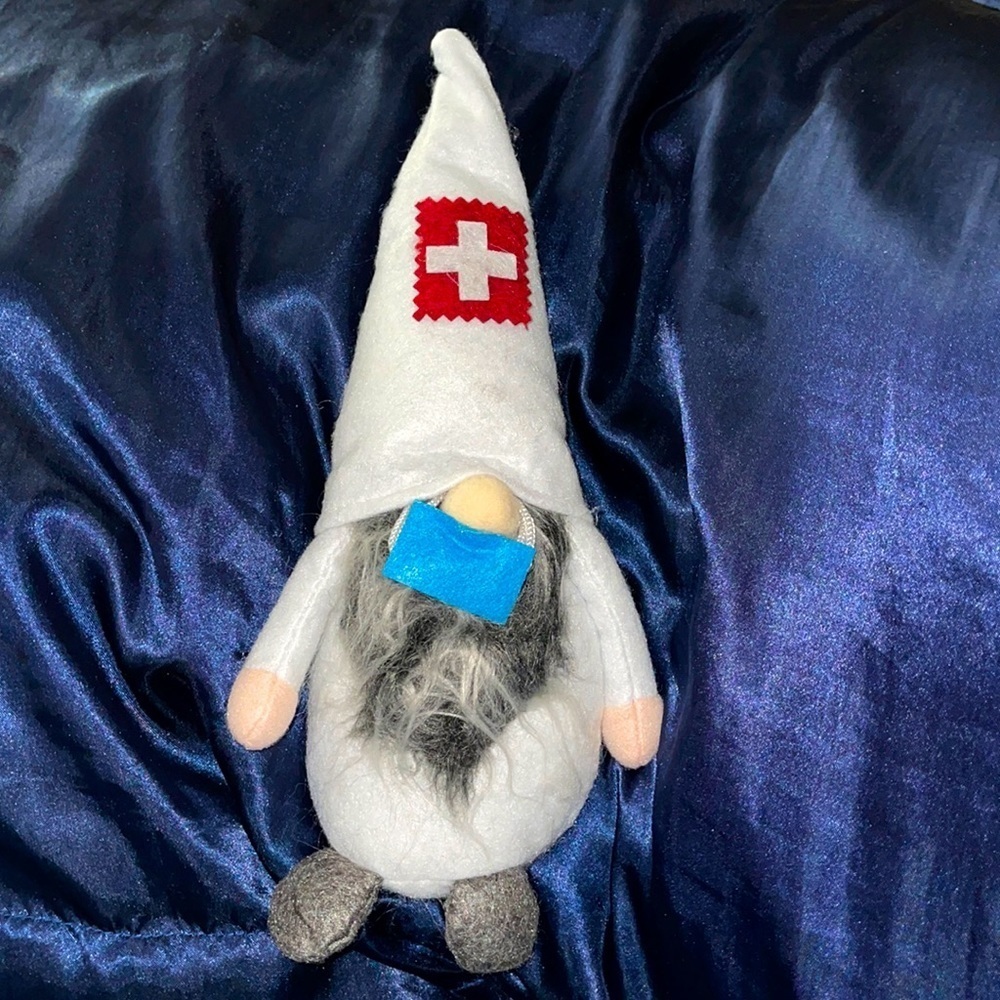 New Gnome with cross